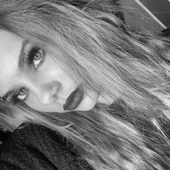 Meet your Posher, Shaelynn - Picture 1 of 1